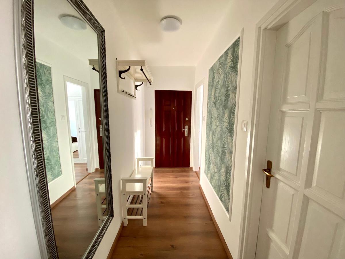 Esther Apartman 타타반야 외부 사진